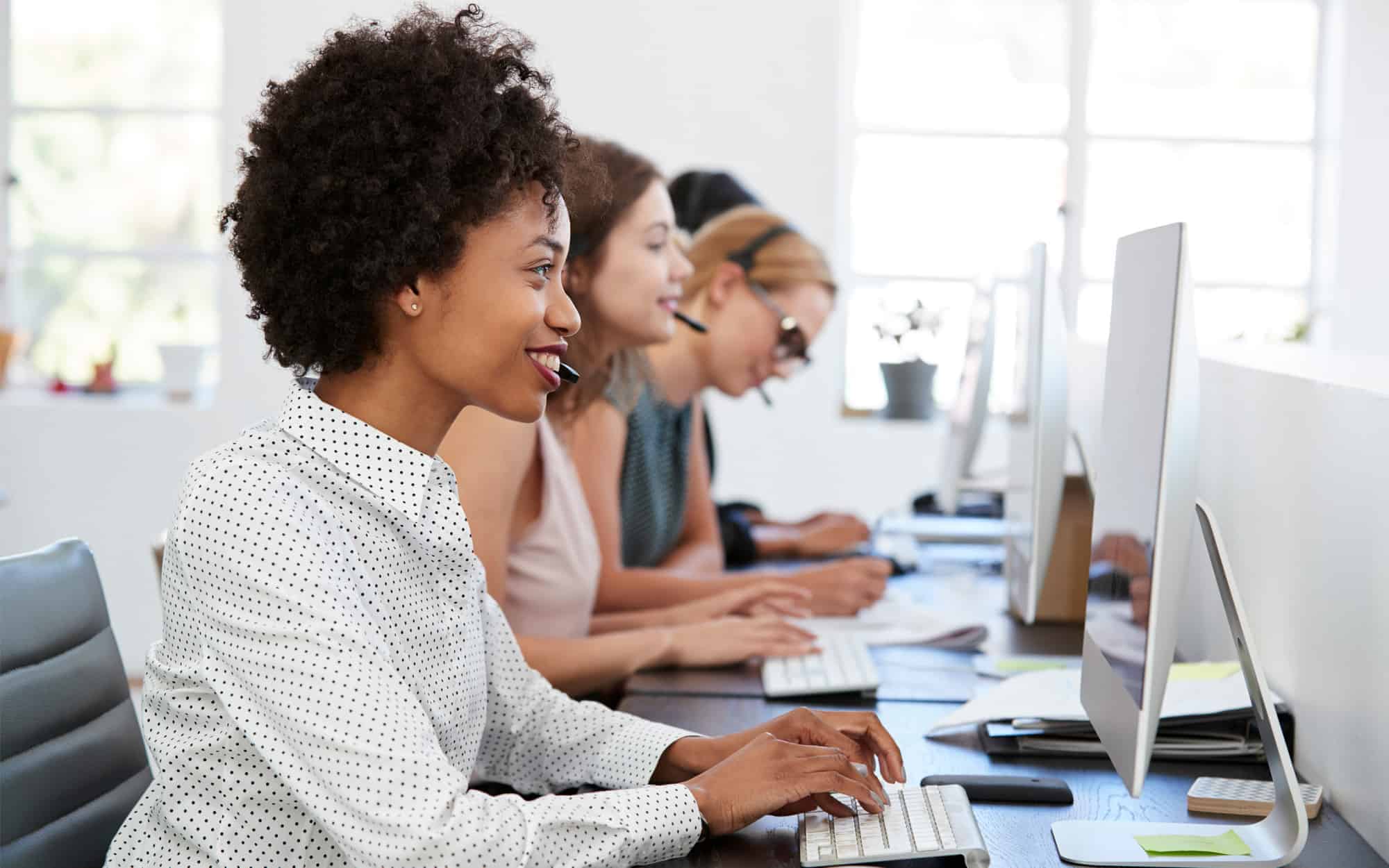The Complete Guide to Help Desk Services